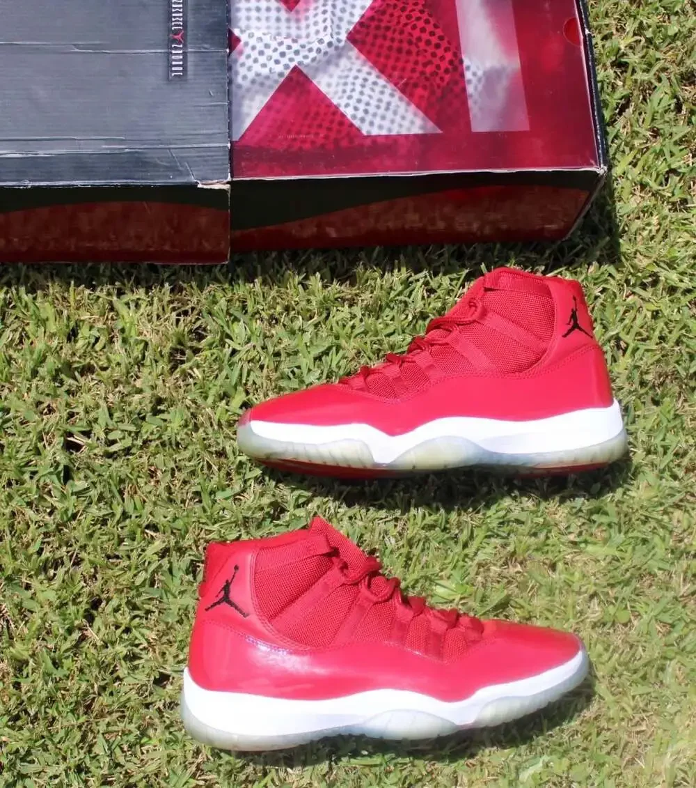 Air Jordan 11 Retro Win Like '96 Gym Red Size 9 (378037-623)